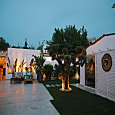 Lavinya Hotel